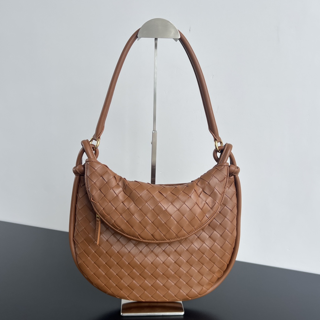 Medium Gemelli Intrecciato Leather Shoulder Bag Caramel